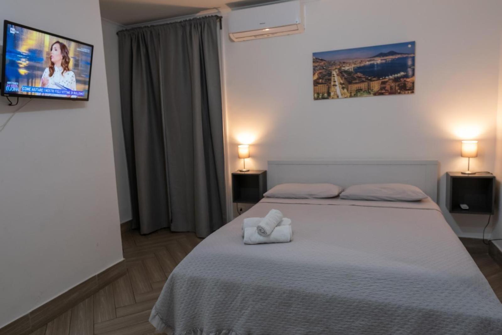 Toledo Road 429 Hotel Napoli Ngoại thất bức ảnh